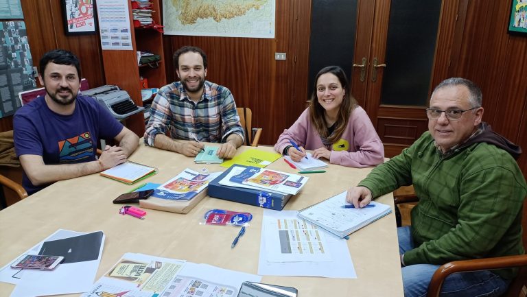 Intercambiamos idees sobre la rede d’Escuelines públiques con SUATEA